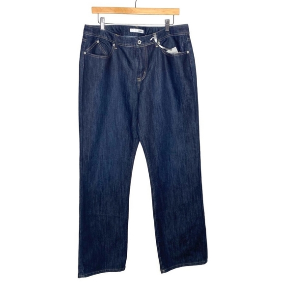 Chico's Size 2.5-14 Women's Blue Solid Trouser Jeans